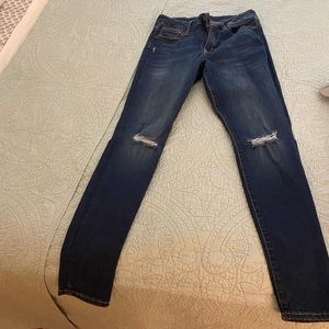 Size 29 Gap jegging. Dark wash